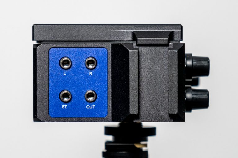 left side showing mini jack connectors